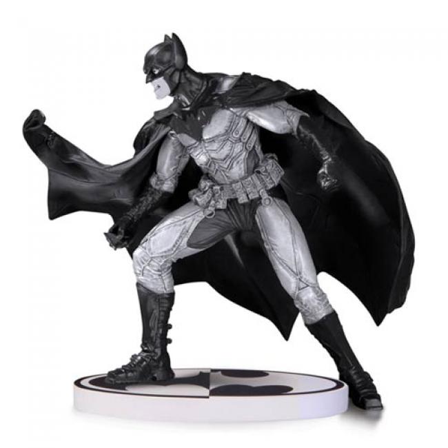 Batman Lee Bermejo Black & White 2nd Edition Statue