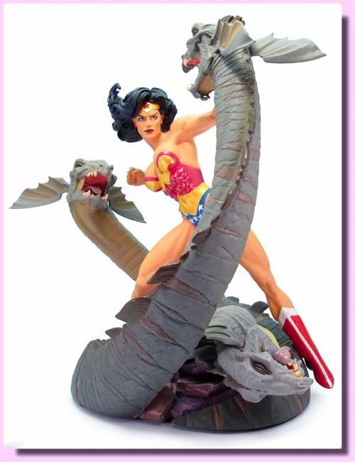 Wonder Woman Hydra Statue