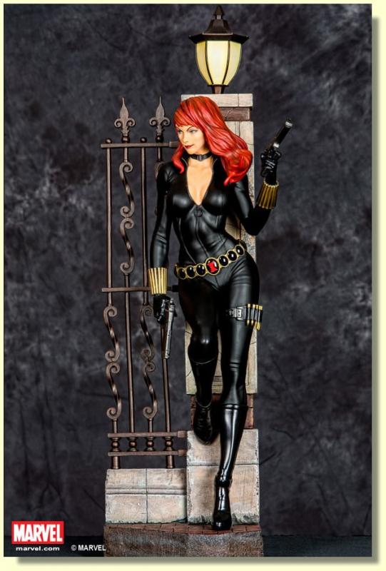 BLACK WIDOW Quarter Scale Premium Collectible Statue and 2 Busts diorama