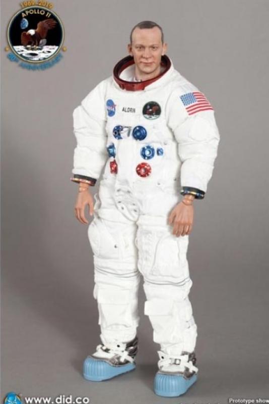Buzz Aldrin The Apollo 11 Lunar Module Pilot Sixth Scale Collectible Figure