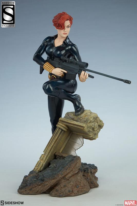 Black Widow Atop A Ruined City Base The Avengers Assemble Exclusive Stattue