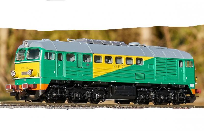 Polskie Koleje Państwowe SA #ST44-862 HO GAGARIN PKP Cargo Green Yellow Scheme Class M62 Diesel-Electric Locomotive DCC Ready