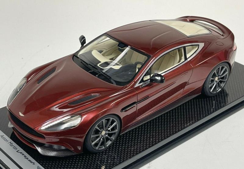 Aston Martin Vanquish Coupé Water Bronze 1/18 Die-Cast Vehicle